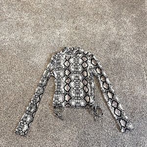 Tight fit dress shirt